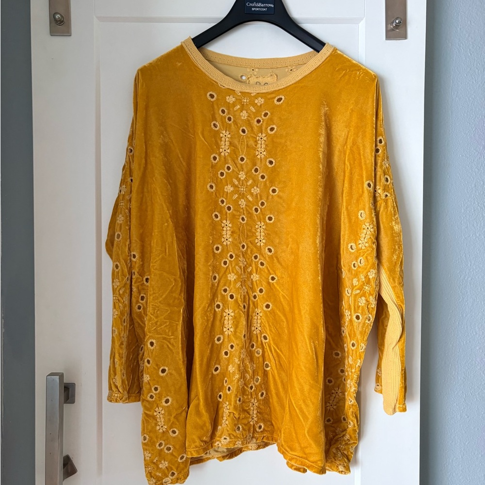 Johnny Was Golden Embroidered Velvet- Velour Women's Blouse